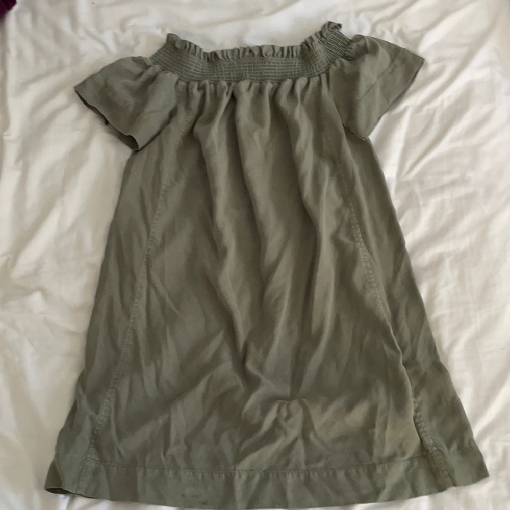 green vineyard vines off the shoulder dress